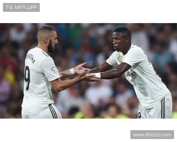 尼科·威廉斯与维尼修斯:速度型边锋的战术角色差异分析 尼科·威廉斯与维尼修斯:速度型边锋的战术角色差异分析