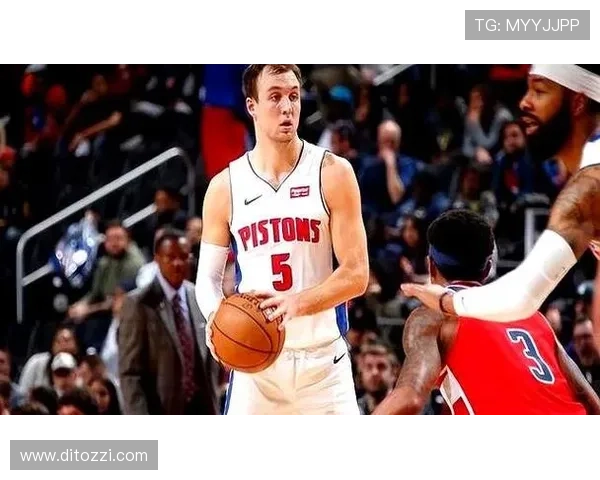 安东尼·戴维斯内线强攻效率提升明显，挡拆拉开防守助力湖人关键时刻得分